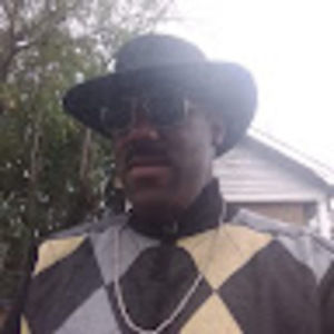 Meet your Posher, Derrick